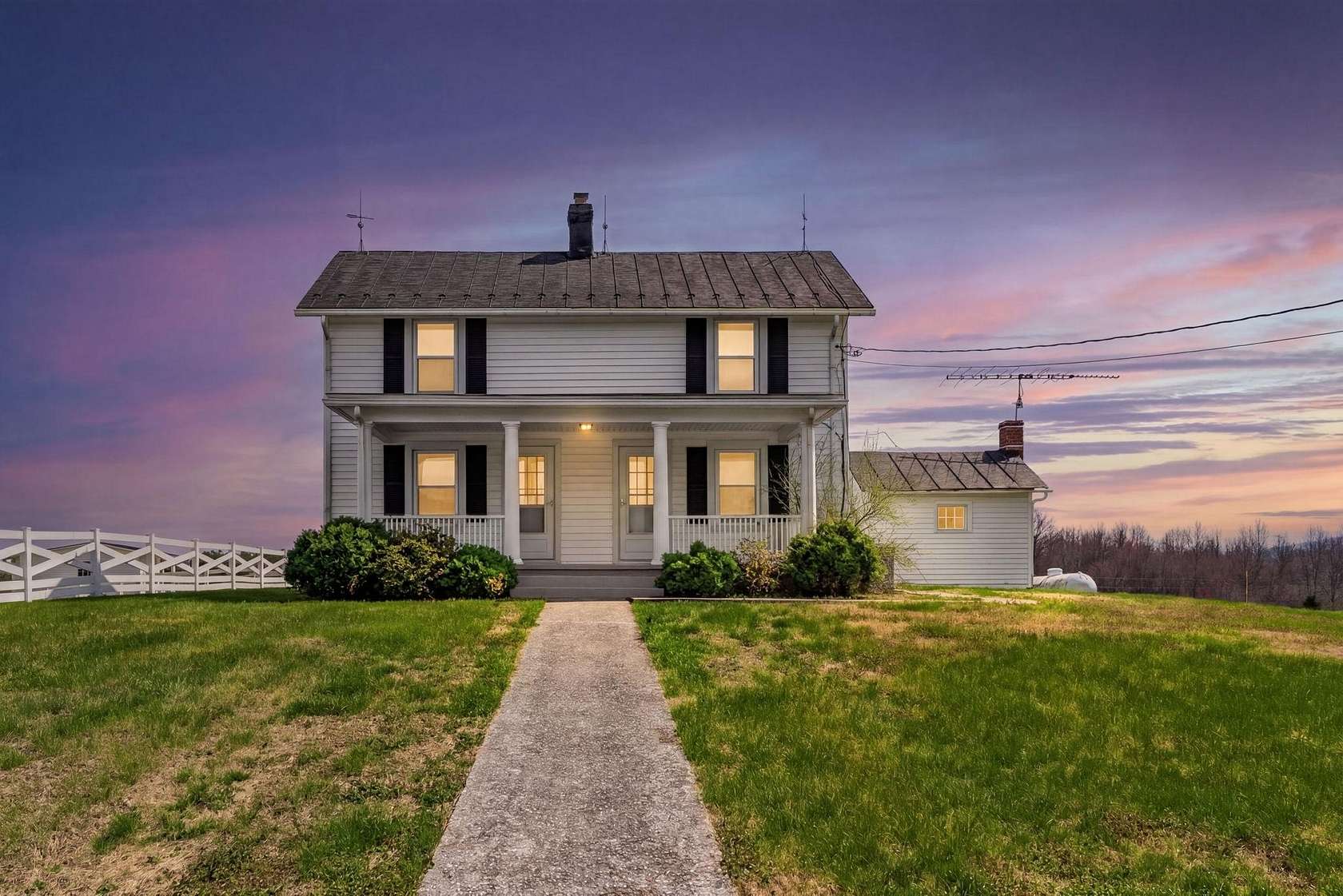 29.2 Acres of Land with Home for Sale in Washington, Virginia