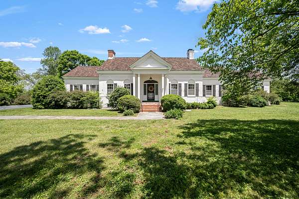 5.83 Acres of Land with Home for Sale in Winchester, Tennessee
