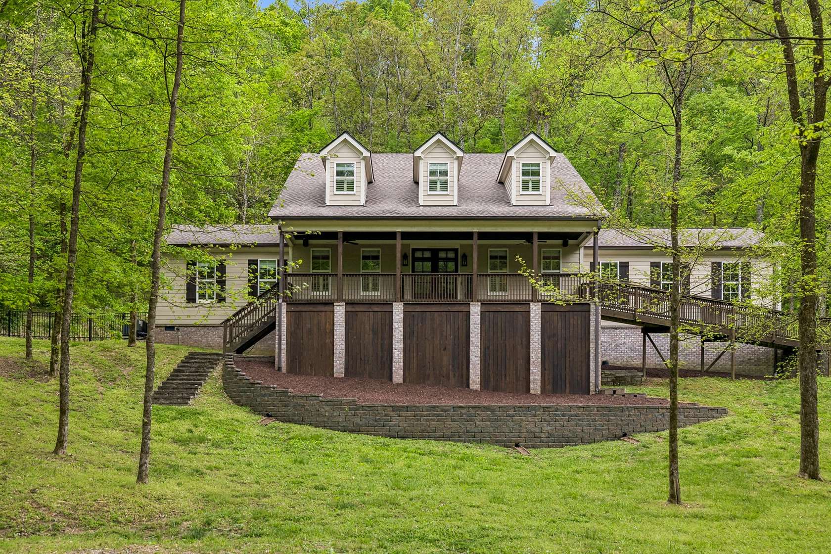 9.7 Acres of Land with Home for Sale in Franklin, Tennessee
