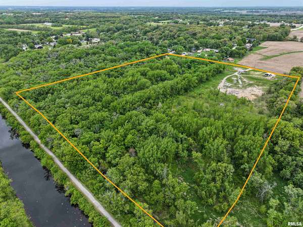 30 Acres of Land for Sale in Colona, Illinois