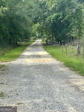 10 Acres of Land with Home for Sale in Fitzgerald, Georgia