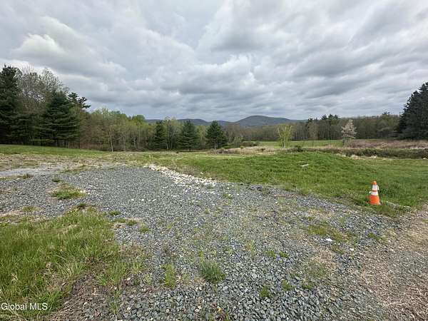 5 Acres of Residential Land for Sale in Stephentown, New York