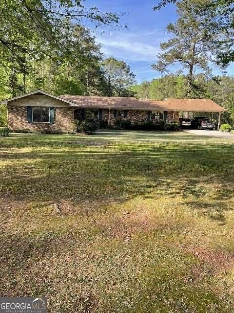 2.14 Acres of Land with Home for Sale in Stockbridge, Georgia