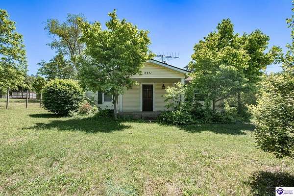 4.9 Acres of Land with Home for Sale in Elizabethtown, Kentucky