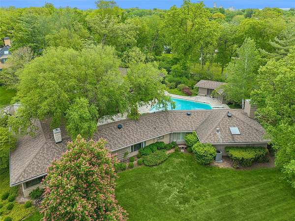 1.83 Acres of Land with Home for Sale in Des Moines, Iowa