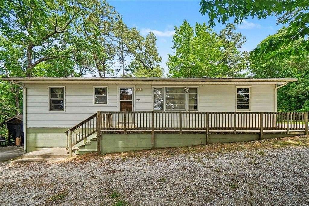 1.53 Acres of Improved Mixed-Use Land for Sale in Douglasville, Georgia