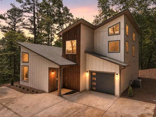 3 Acres of Land with Home for Sale in Ellijay, Georgia