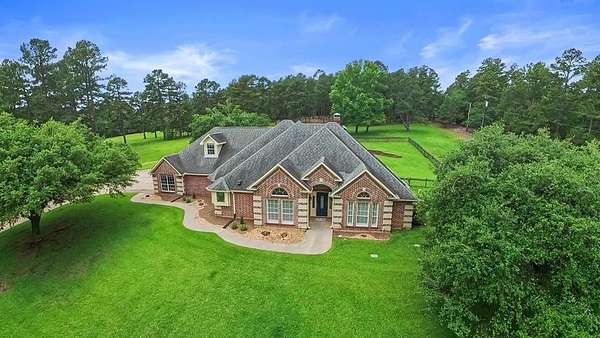 6 Acres of Land with Home for Sale in Palestine, Texas