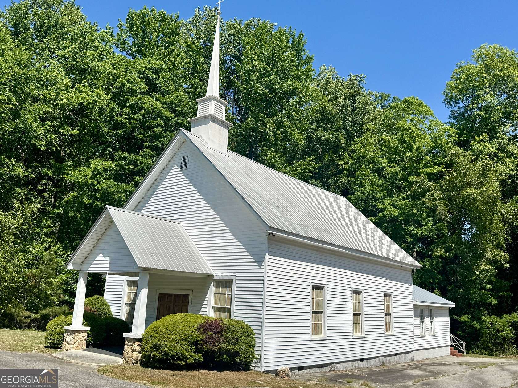 10 Acres of Improved Commercial Land for Sale in Homer, Georgia