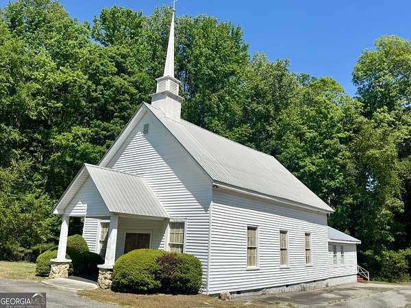 10 Acres of Improved Commercial Land for Sale in Homer, Georgia