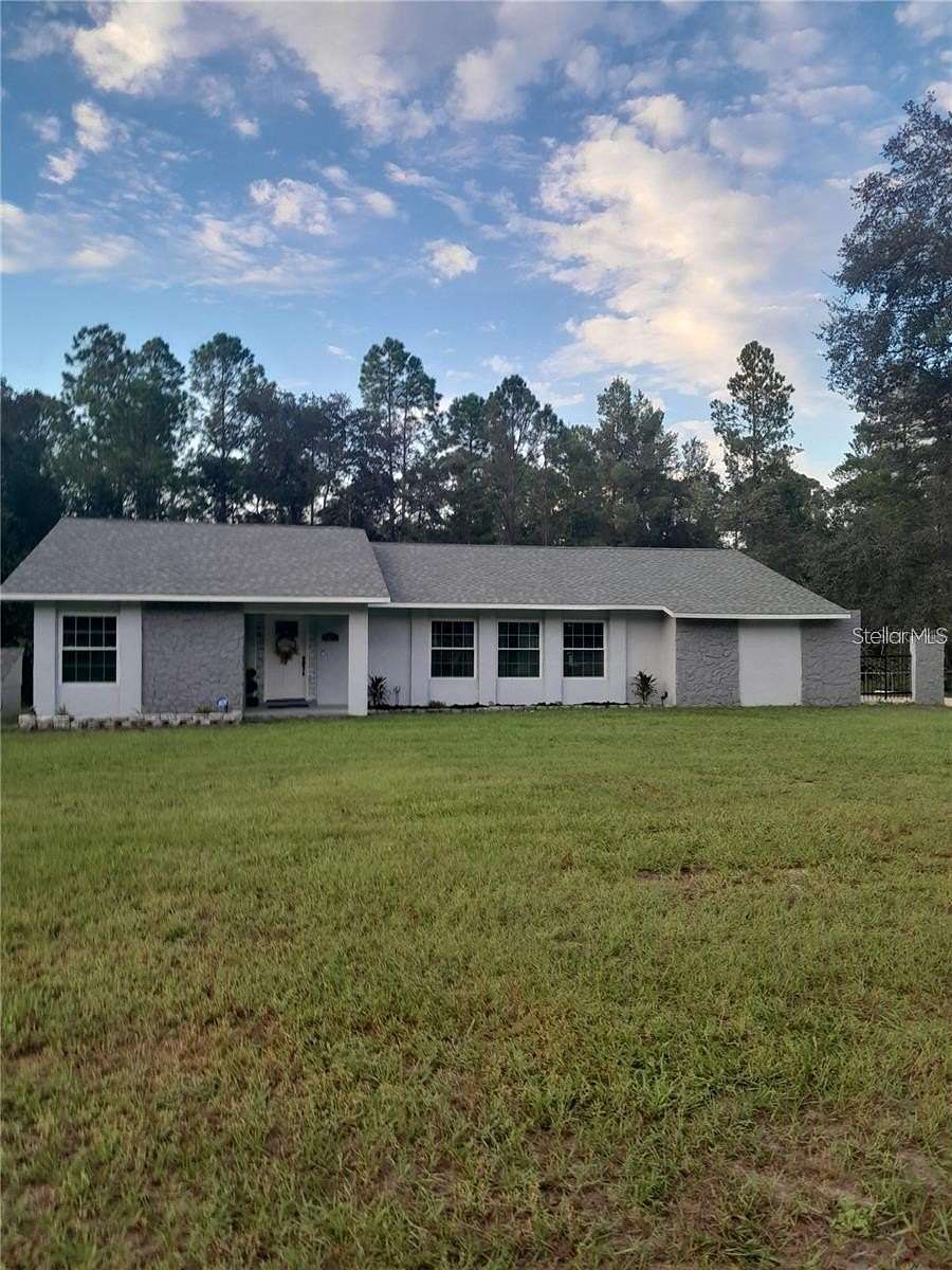1.6 Acres of Improved Mixed-Use Land for Sale in Silver Springs, Florida