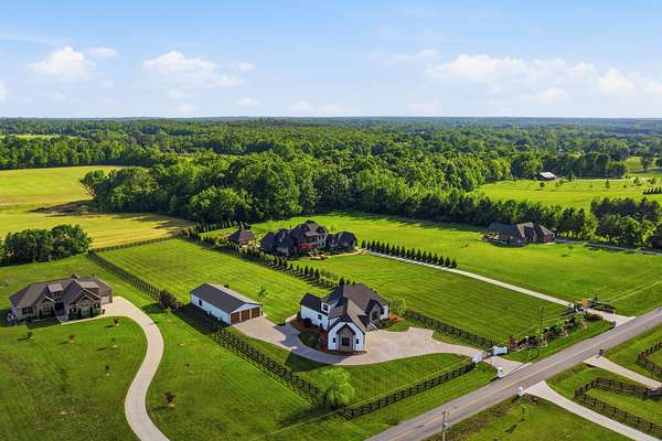 2 Acres of Land with Home for Sale in White House, Tennessee