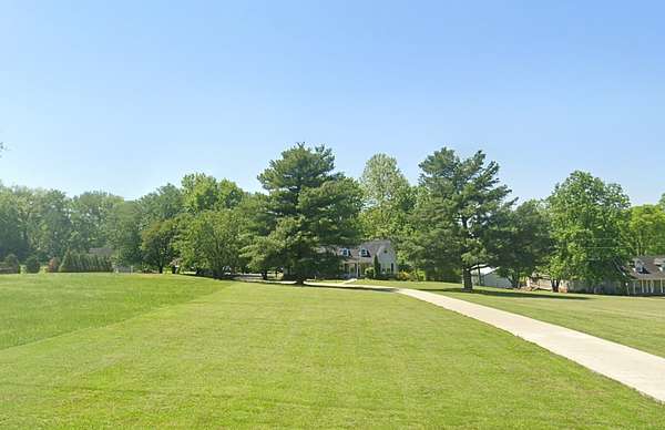 3 Acres of Land with Home for Auction in Gallatin, Tennessee