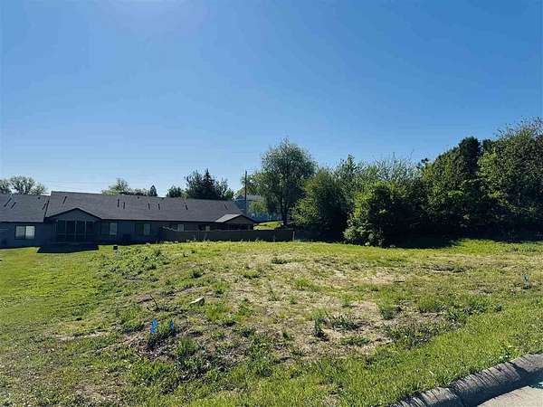 0.28 Acres of Residential Land for Sale in Williamsburg, Iowa