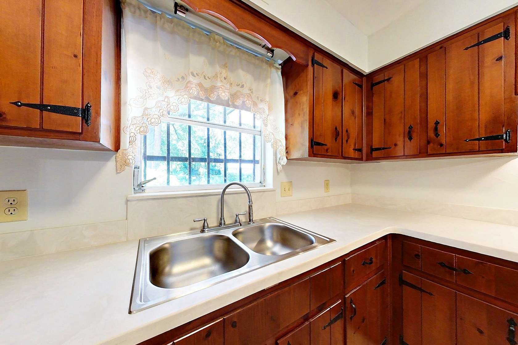 3 Acres of Land with Home for Sale in Brunswick, Georgia