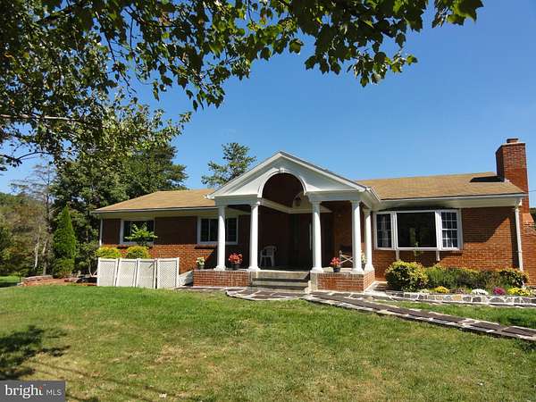 3.1 Acres of Land with Home for Lease in Woodbridge, Virginia