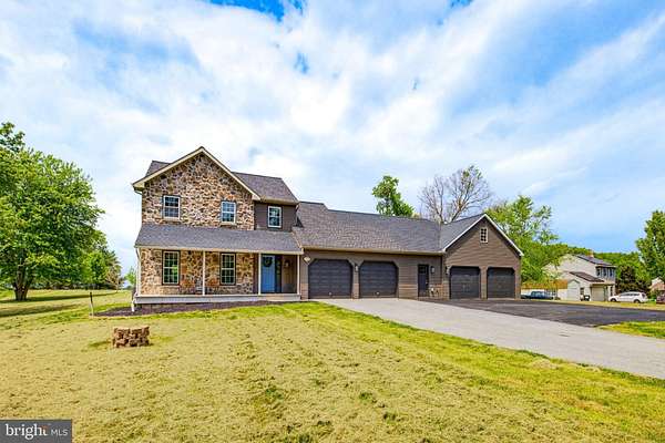 1.6 Acres of Land with Home for Sale in Elizabethtown, Pennsylvania