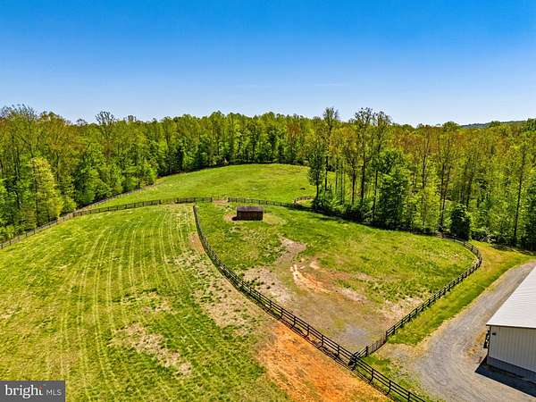 34 Acres of Land with Home for Sale in Marshall, Virginia