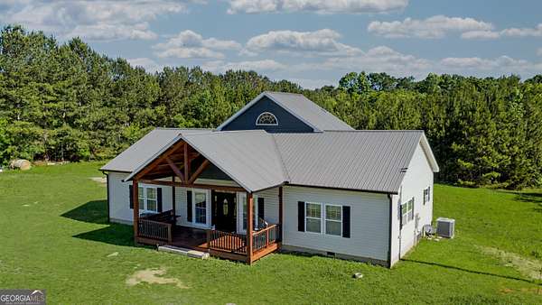 6 Acres of Land with Home for Sale in Barnesville, Georgia