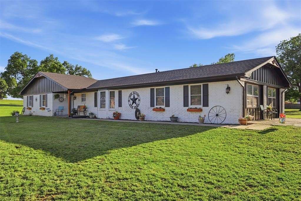2.46 Acres of Land with Home for Sale in Ninnekah, Oklahoma