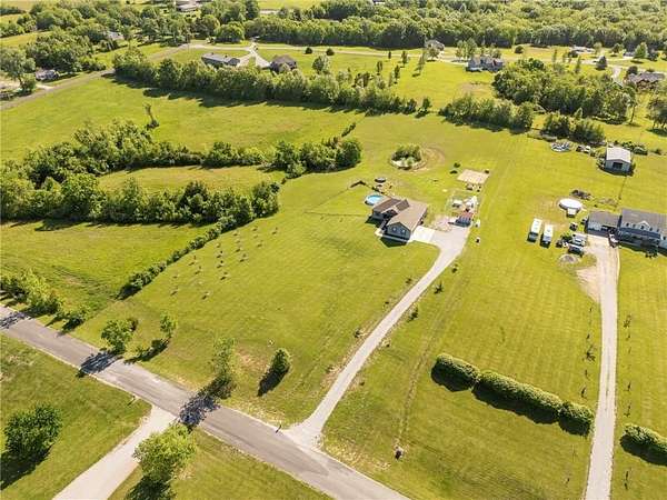 4.62 Acres of Land with Home for Sale in Excelsior Springs, Missouri