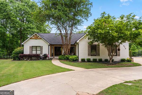 18.2 Acres of Land with Home for Sale in Moreland, Georgia