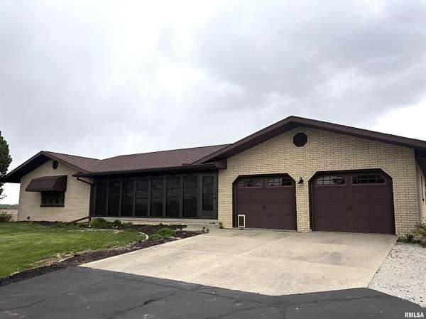 2.3 Acres of Land with Home for Sale in Mackinaw, Illinois