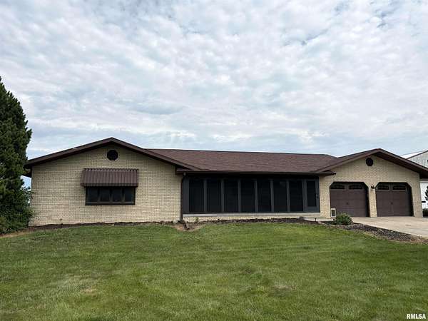 2.3 Acres of Land with Home for Sale in Mackinaw, Illinois