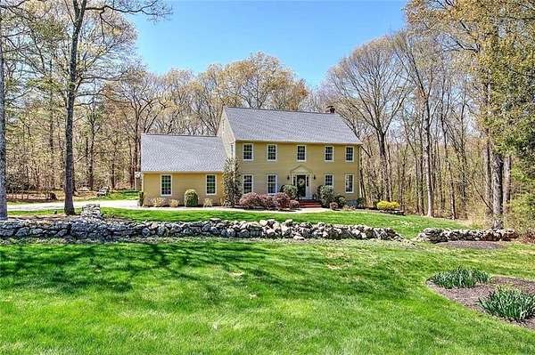10.4 Acres of Land with Home for Sale in North Kingstown, Rhode Island