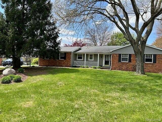 2.38 Acres of Land with Home for Sale in Highland Township, Michigan