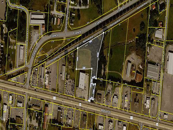 2.19 Acres of Commercial Land for Sale in Shelbyville, Tennessee