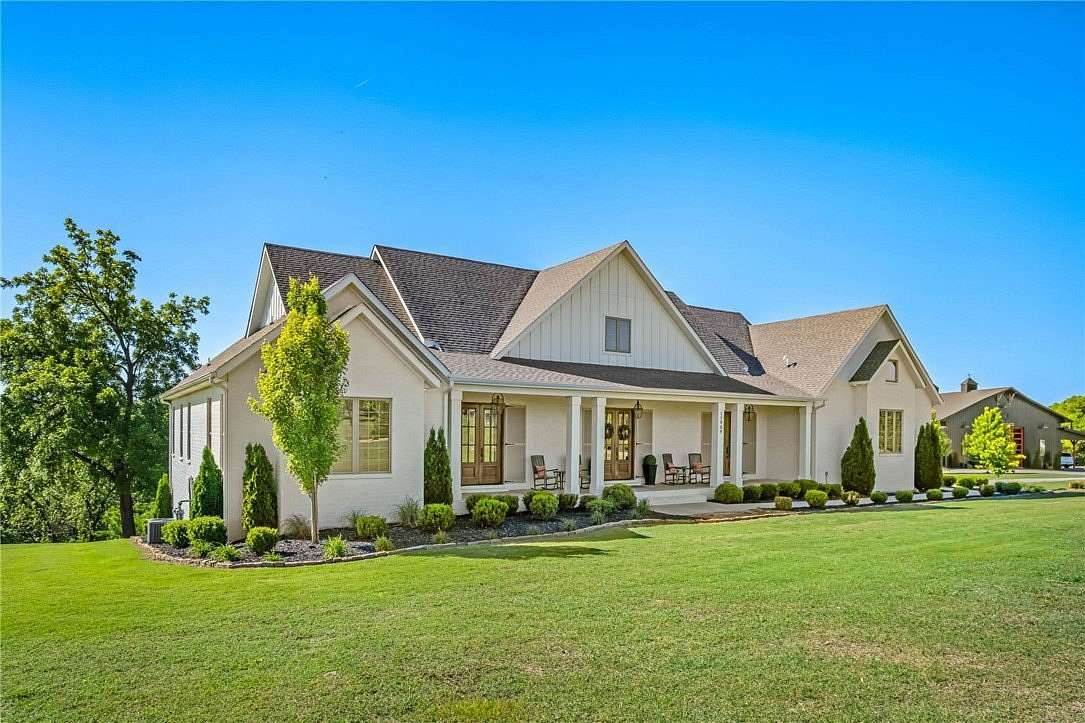 3.59 Acres of Land with Home for Sale in Bentonville, Arkansas