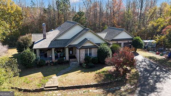 6 Acres of Land with Home for Sale in Senoia, Georgia
