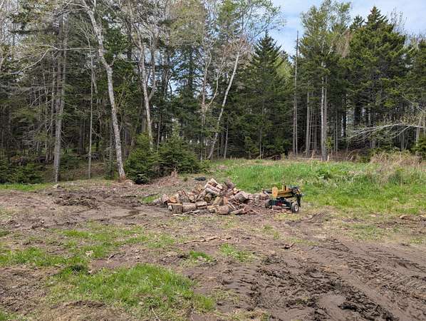 2.8 Acres of Residential Land for Sale in Southport, Maine