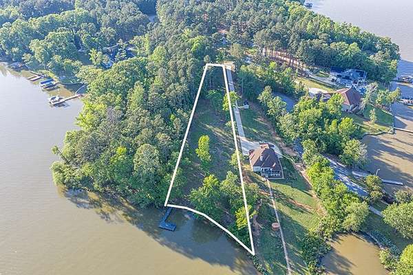 1.14 Acres of Residential Land for Sale in Hodges, South Carolina