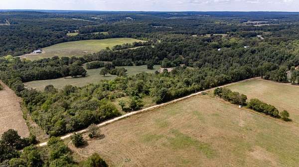 16 Acres of Recreational Land for Sale in Alton, Missouri