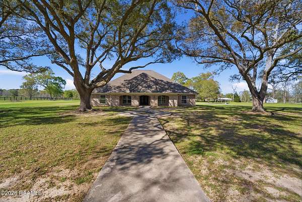 3.52 Acres of Land with Home for Sale in Lafayette, Louisiana