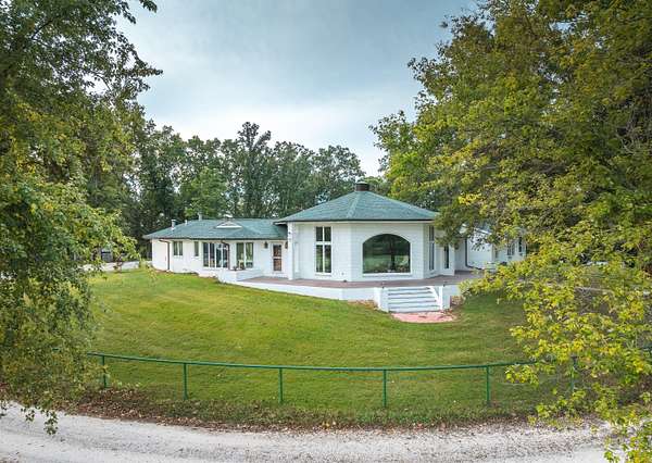 463 Acres of Land with Home for Sale in Salem, Missouri