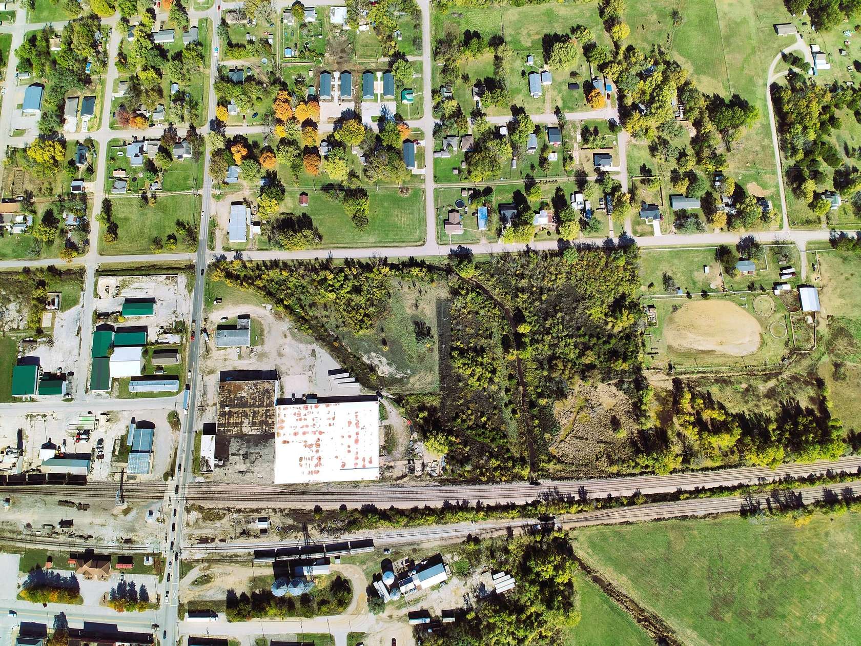 9.77 Acres of Mixed-Use Land for Sale in Aurora, Missouri
