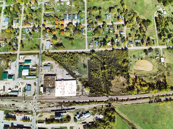 9.77 Acres of Mixed-Use Land for Sale in Aurora, Missouri