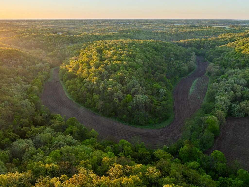 476 Acres of Recreational Land with Home for Sale in Eldridge, Missouri