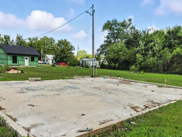 0.58 Acres of Land for Sale in Mountain Grove, Missouri