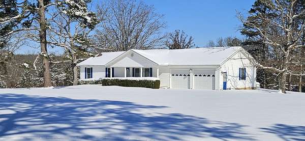 370 Acres of Land with Home for Sale in Salem, Missouri