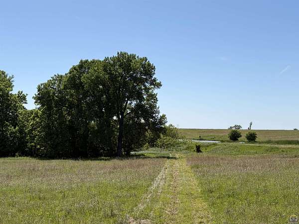 10 Acres of Recreational & Residential Land for Sale in Topeka, Kansas