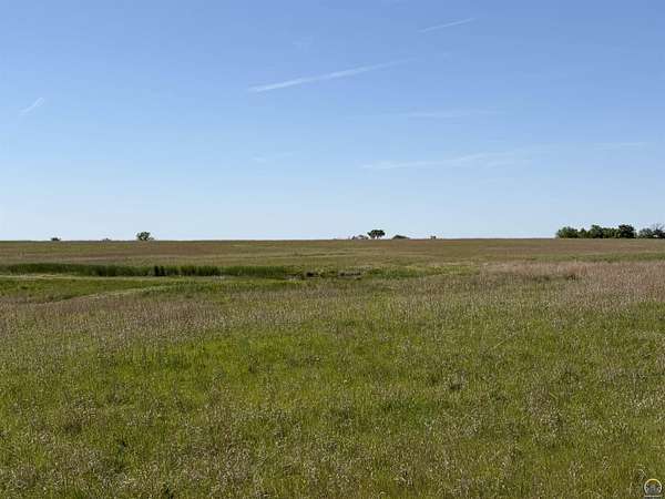 10 Acres of Recreational & Residential Land for Sale in Topeka, Kansas