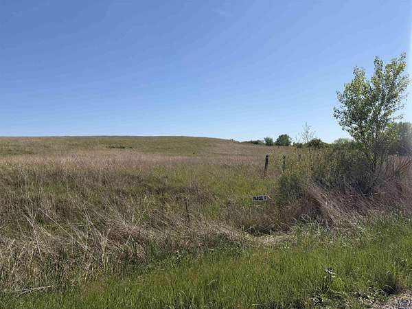 10 Acres of Recreational & Residential Land for Sale in Topeka, Kansas