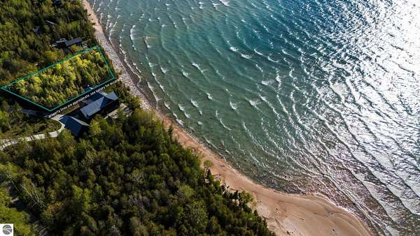 1 Acre of Residential Land for Sale in Northport, Michigan