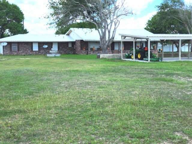 10 Acres of Land with Home for Sale in Woodsboro, Texas
