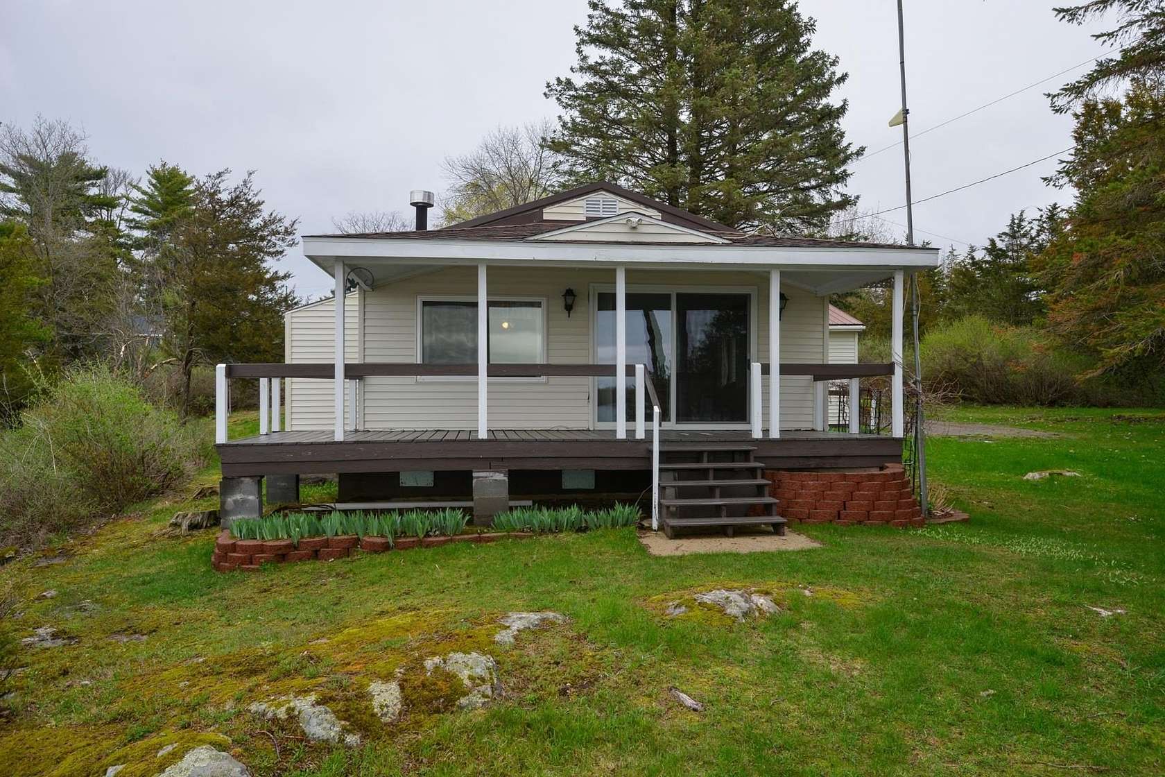 5.27 Acres of Land with Home for Sale in Heuvelton, New York