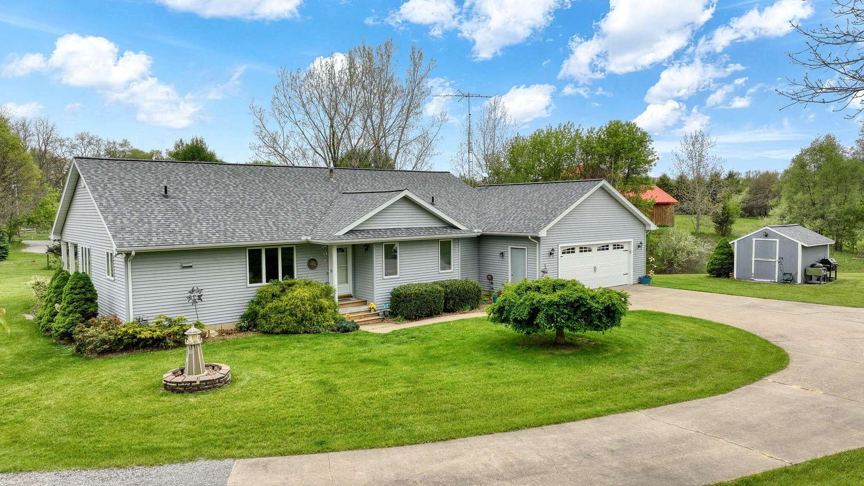 2.75 Acres of Land with Home for Sale in Jackson, Michigan
